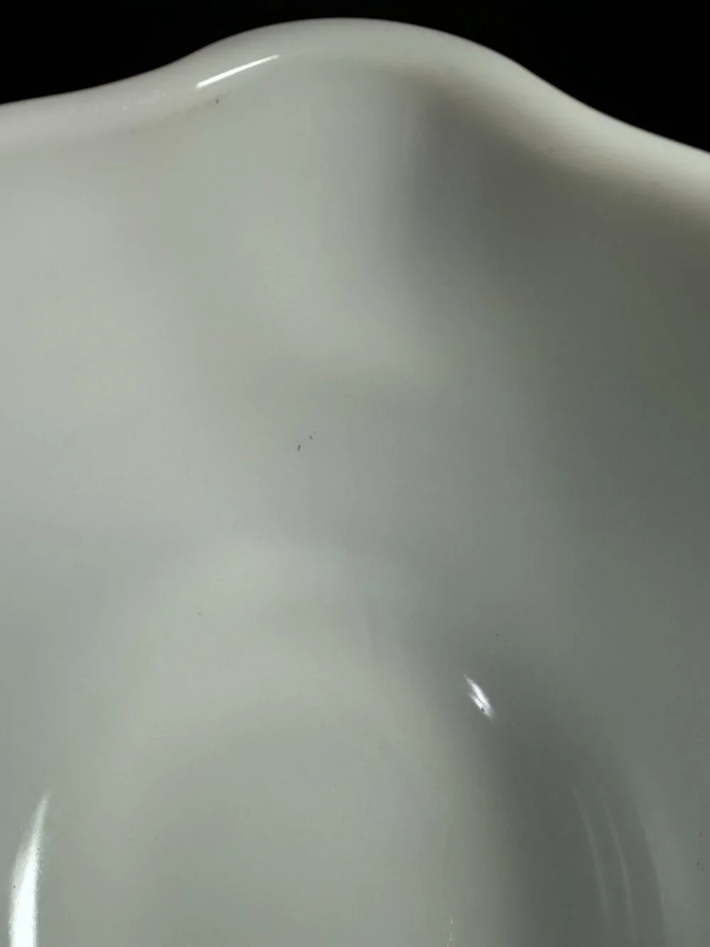 PYREX White Milk Glass Hamilton Beach Ribbed Mixing Bowl #4 W/Spout 1 QT